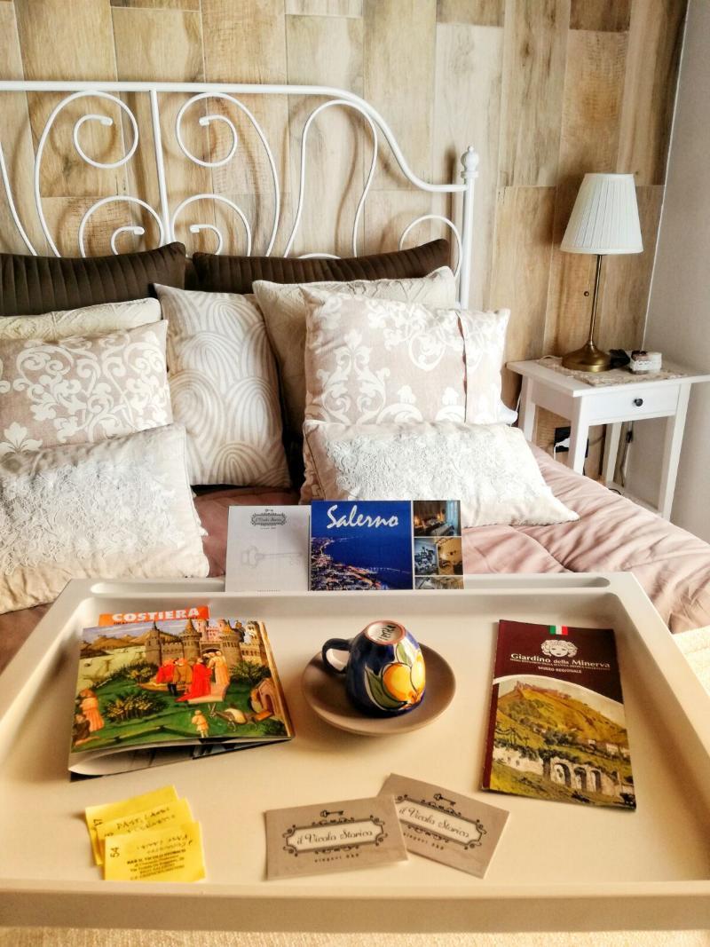 Bed & Breakfast Elegant - Il Vicolo Storico Salerno
