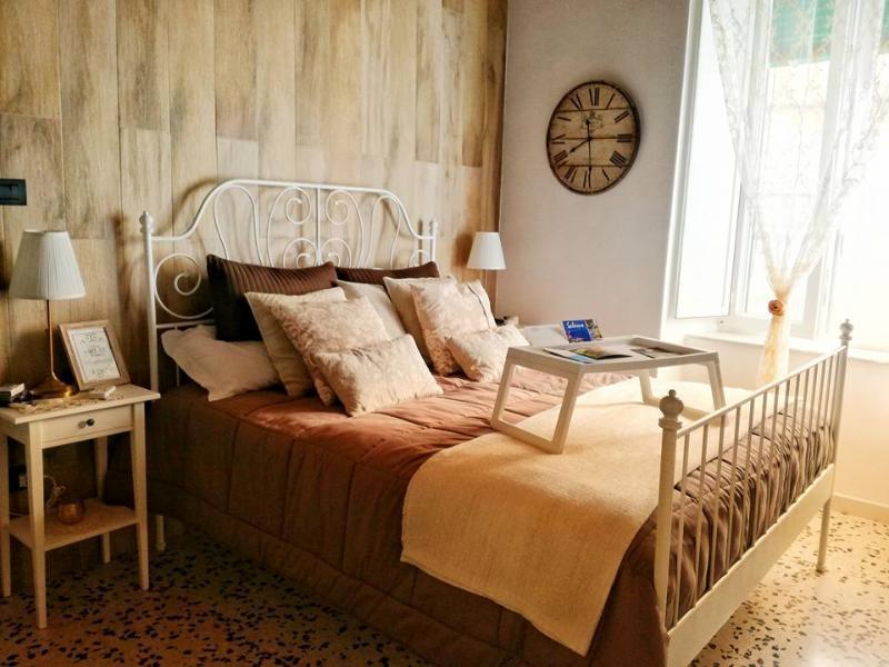 Elegant - Il Vicolo Storico Bed & Breakfast Salerno