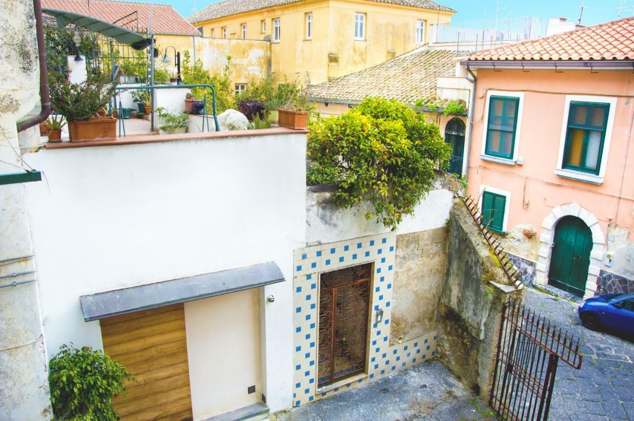 Bed & Breakfast Elegant - Il Vicolo Storico Salerno