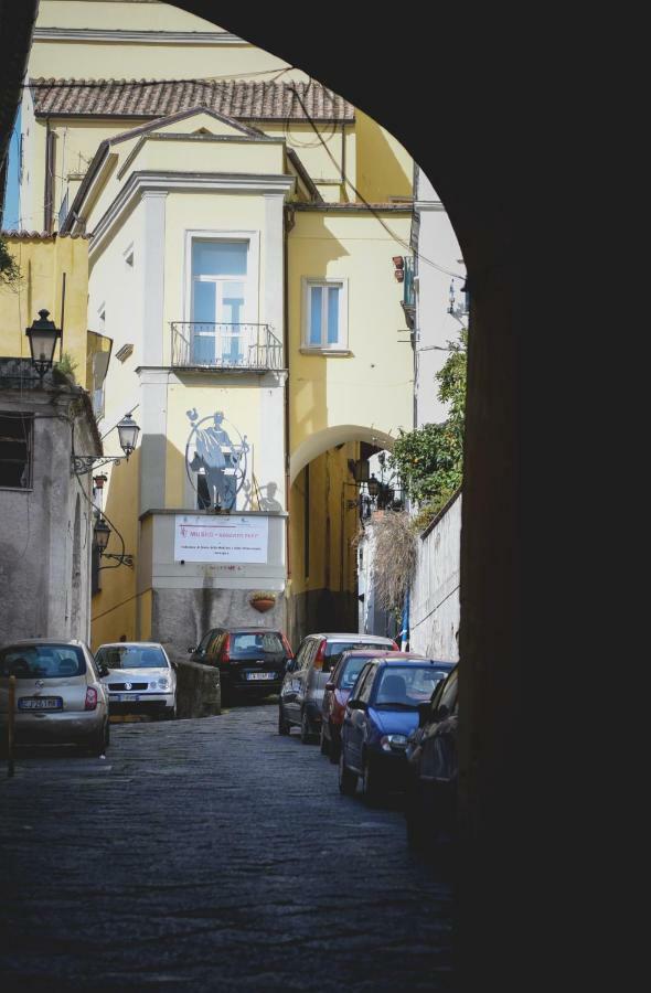 Elegant - Il Vicolo Storico Bed & Breakfast